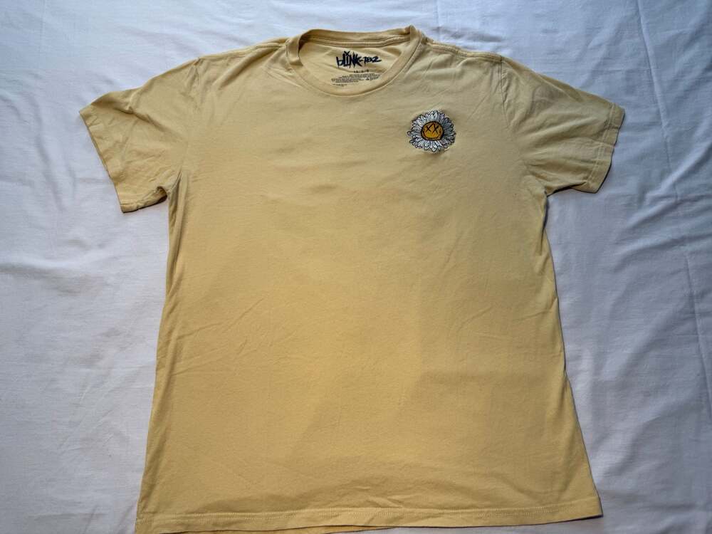 Blink-182 Sunflower Smiley Face Yellow T-Shirt Size Large